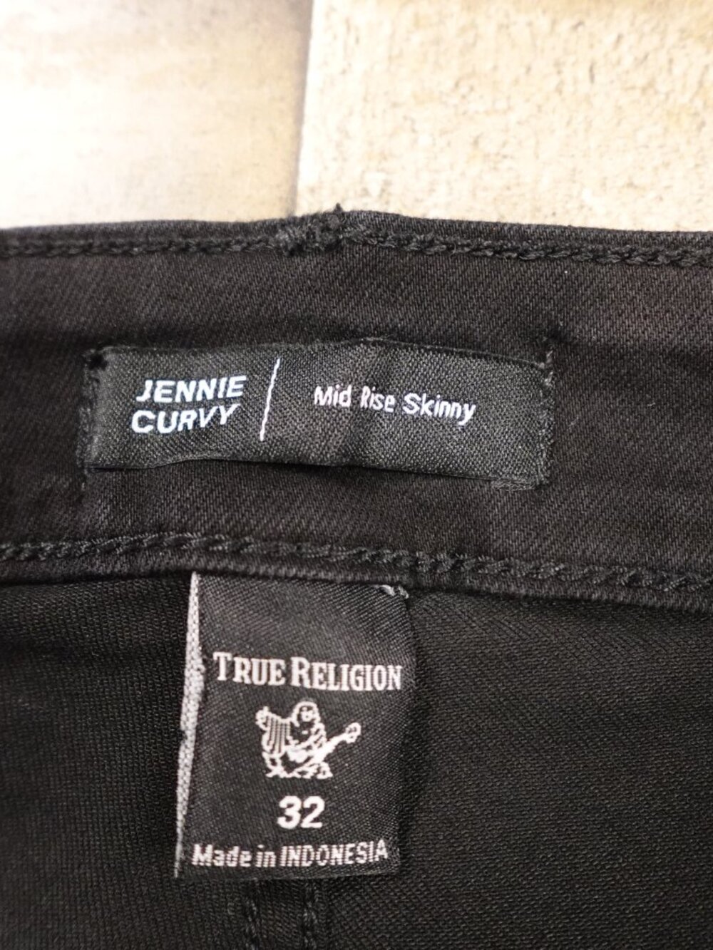 True Religion Jennie Curvy Mid Rise Skinny Jeans Women’s‎ 32 Black Stretch Raw - Picture 3 of 14